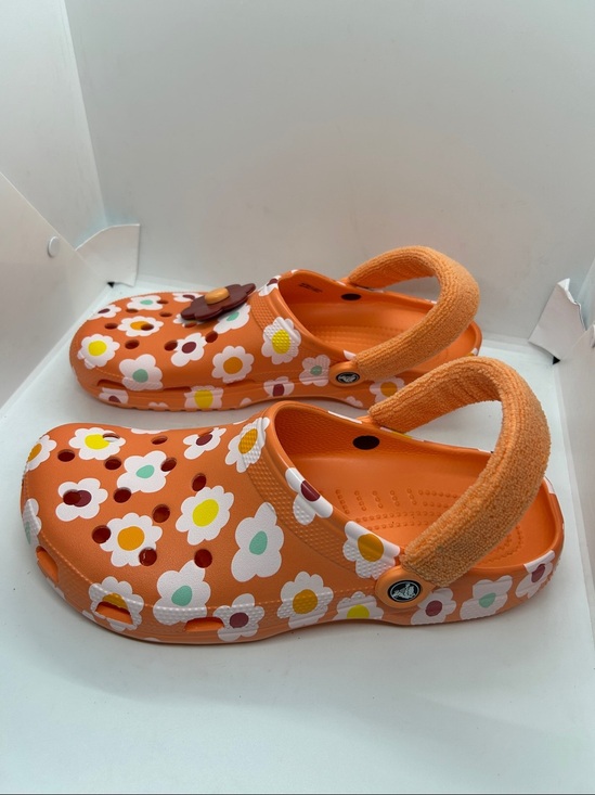 Crocs Classic Terry Cloth Clog Size 12 Unisex Orange And White Daisy Flower main image 8